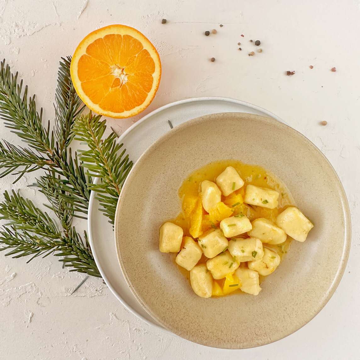 Ricotta Gnocchi mit Weisstannen-Orangen Sauce