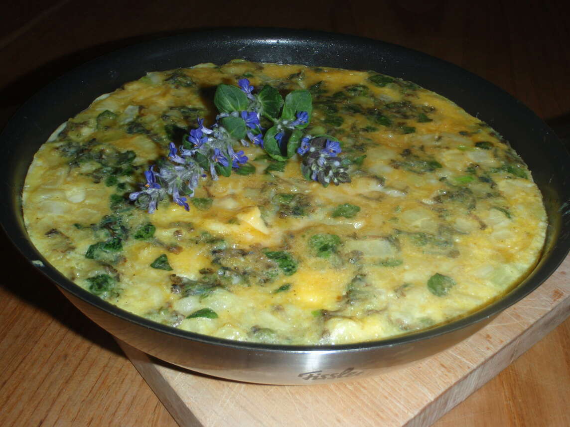 Padella con frittata con bugola